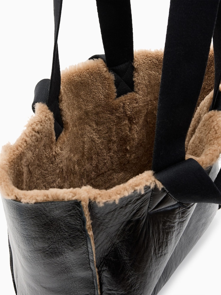 AllSaints Black Izzy Shearling Tote Bag - Image 2 of 8
