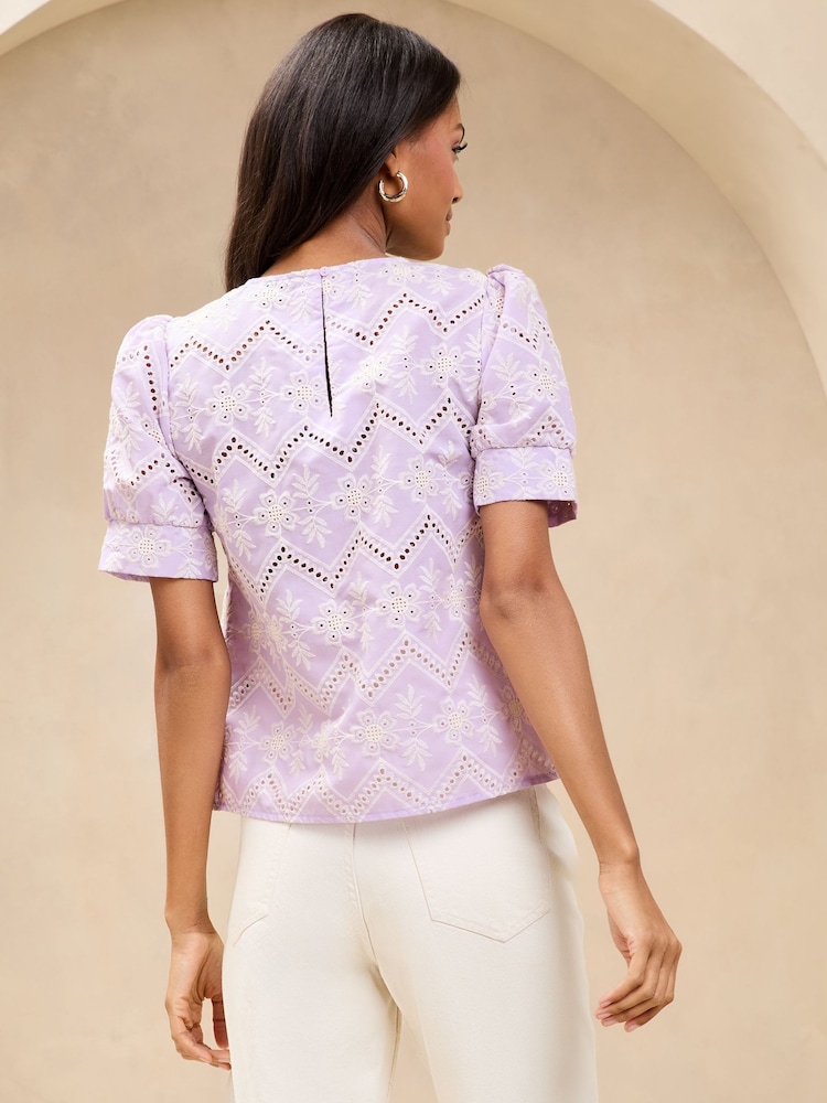 Lipsy Lilac Purple Petite Broderie Floral Puff Sleeve T-Shirt - Image 4 of 4