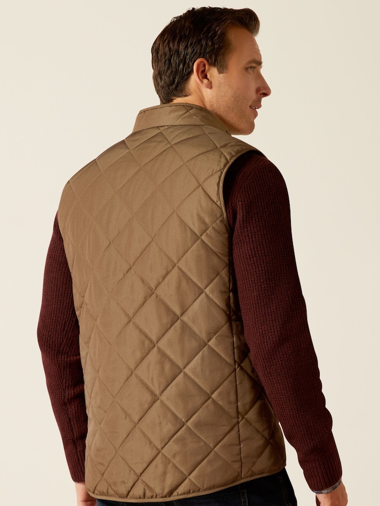 Ariat Woodside Quilted Brown Gilet - Image 2 of 4 Ariat Woodside Quilted Brown Gilet - Image 2 of 4