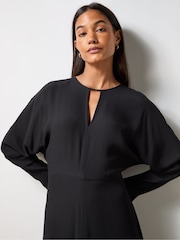 Ro&Zo Black Crepe Keyhole Midi Dress - Image 4 of 4