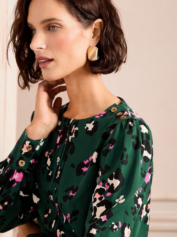 Blusa de manga comprida Love & Roses Print Pintuck com detalhes em botões - Imagem 2 de 4