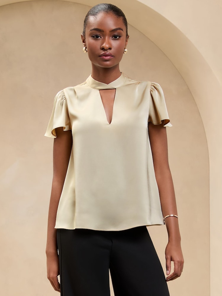 Crema - Lipsy Keyhole Flutter Sleeve Blouse - Imagen 2 de 4 Crema - Lipsy Keyhole Flutter Sleeve Blouse - Imagen 2 de 4