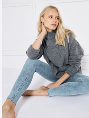River Island Blue Mid Rise Bum Sculpt Ripped Knee Skinny Jeans - Image 3 of 4