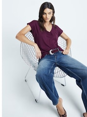 River Island Burgundy/Black/Beige 2 Pack V-Neck T-Shirts - Image 5 of 6