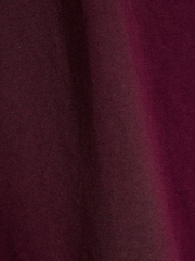River Island Burgundy/Black/Beige 2 Pack V-Neck T-Shirts - Image 6 of 6
