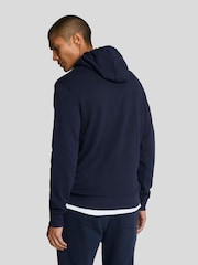 Синий - Толстовка Lyle & Scott - Изображение 3 из 5