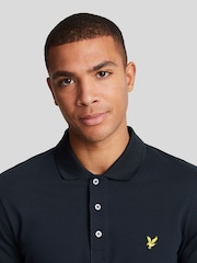 أزرق - قميص بولو سادة من Lyle & Scott - صورة 4 من 5