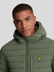 Lyle & Scott Green Stretch Lightweight Quilted Jacket - Image 2 of 5