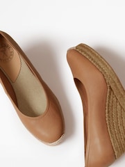 Penelope Chilvers Scoop Leather Espadrille Shoes - Image 3 of 3
