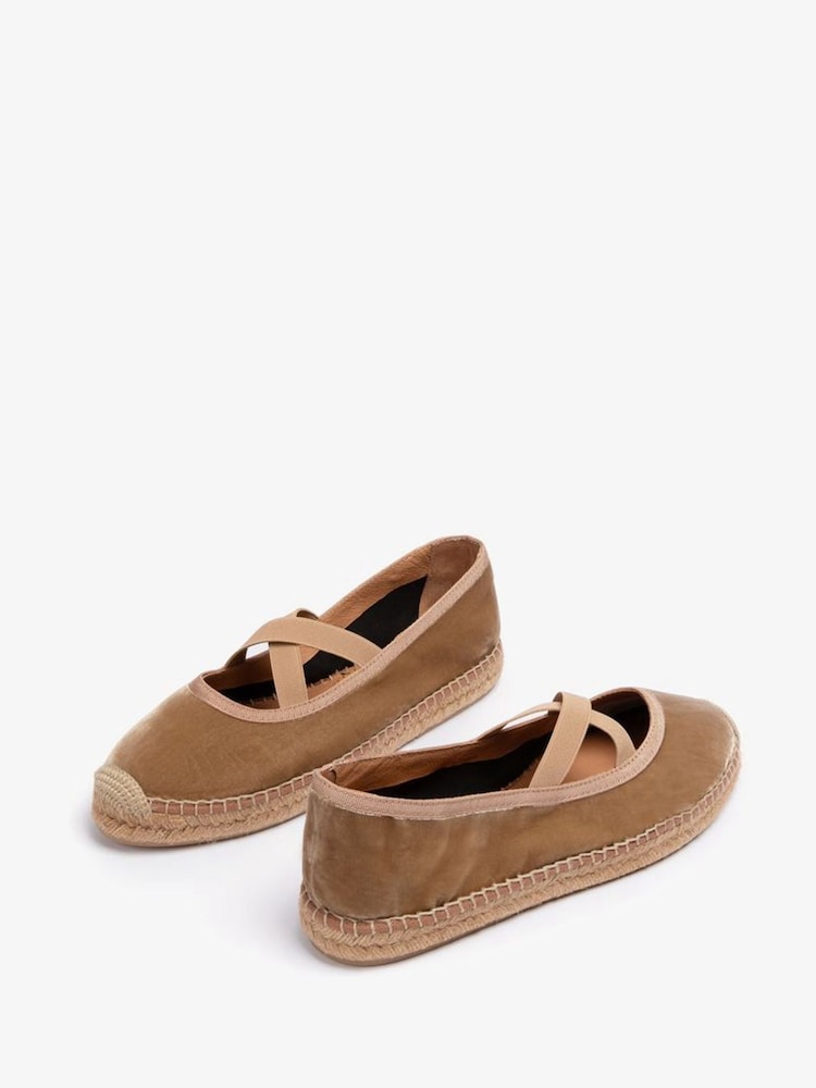 Penelope Chilvers Chico Velvet Espadrille Shoes - Image 3 of 4