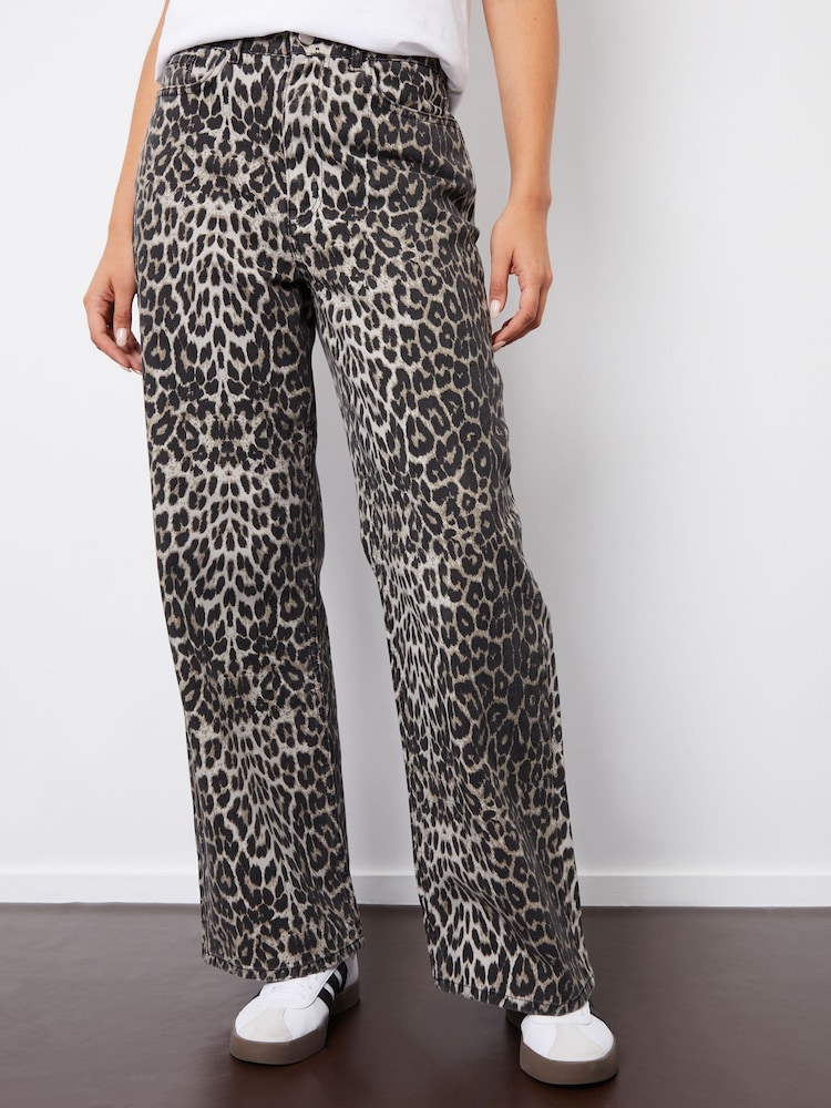 Threadbare Brown Animal Print Petite Wide Leg 100% Cotton Jeans - Image 1 of 4