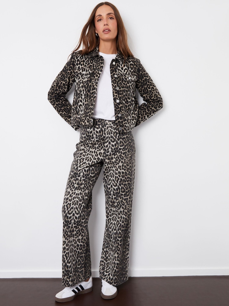 Threadbare Brown Animal Print Petite Wide Leg 100% Cotton Jeans - Image 4 of 4