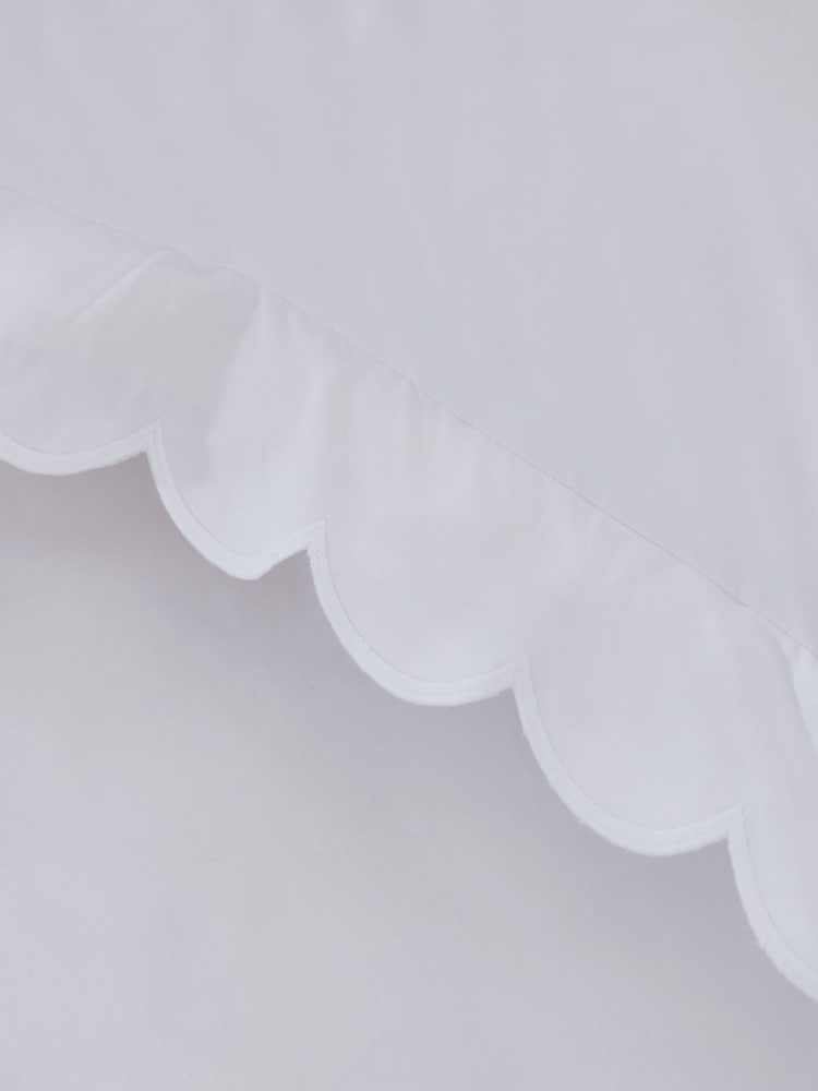 Set of 2 White 200 Thread Count Scallop Pillowcases - Image 2 of 3