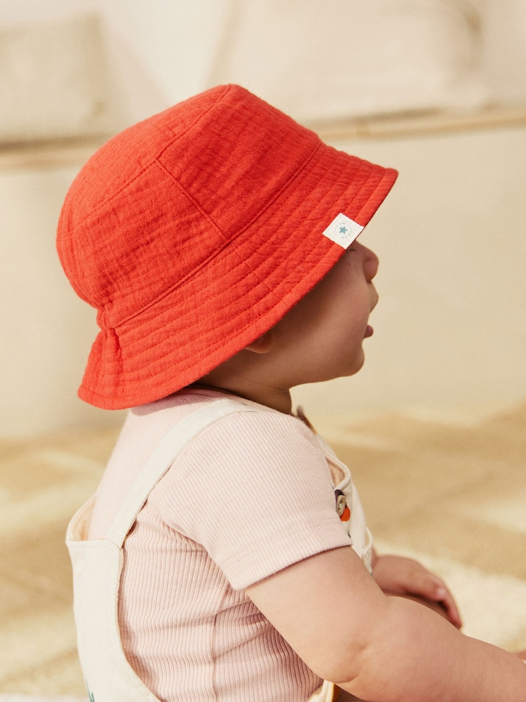 Rouge et imprimé étoile - Lot de 2 chapeaux de seau bébé (0 mois à 2 ans) - Image 4 of 6