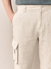 Pedra clara - Signature 100% Linen Cargo Trousers - Imagem 7 de 12