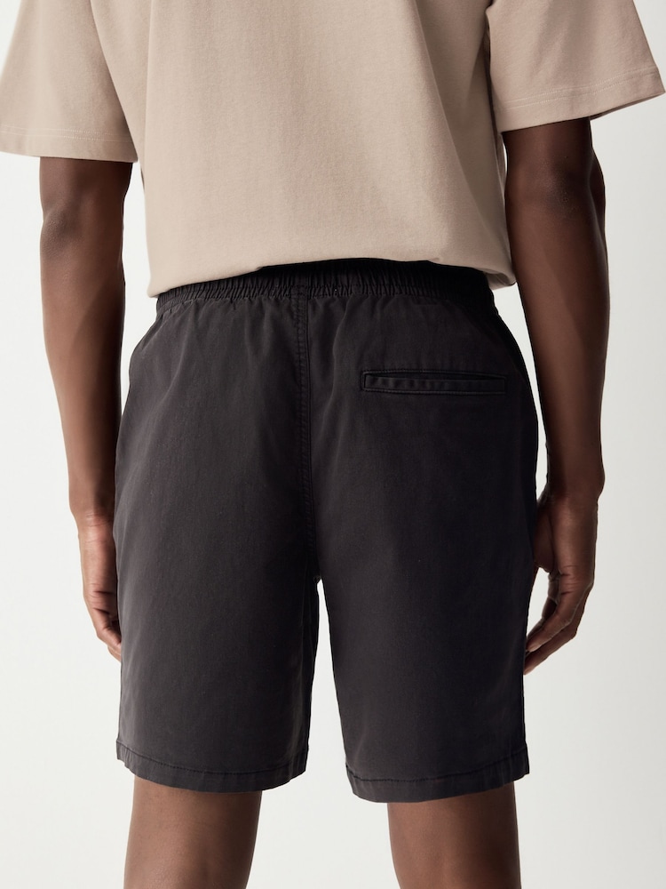 Schwarz - Stretch-Shorts aus Baumwolle mit elastischem Bund - Bild 2 von 9 Schwarz - Stretch-Shorts aus Baumwolle mit elastischem Bund - Bild 2 von 9