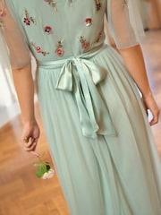 Love & Roses Green Embroidered Angel Sleeve Maxi Dress - Image 3 of 4