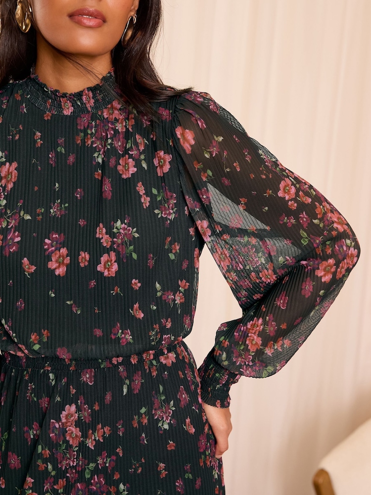 Love & Roses Black Petite Plisse Midi Dress - Image 2 of 4