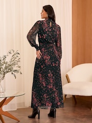 Love & Roses Black Petite Plisse Midi Dress - Image 3 of 4