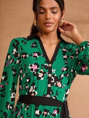 Love & Roses Green Animal Petite Jersey Pleated Long Sleeve Midi Dress - Image 4 of 5