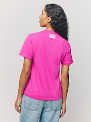Rosa - adidas Camo Woven T-Shirt - Imagen 3 de 4
