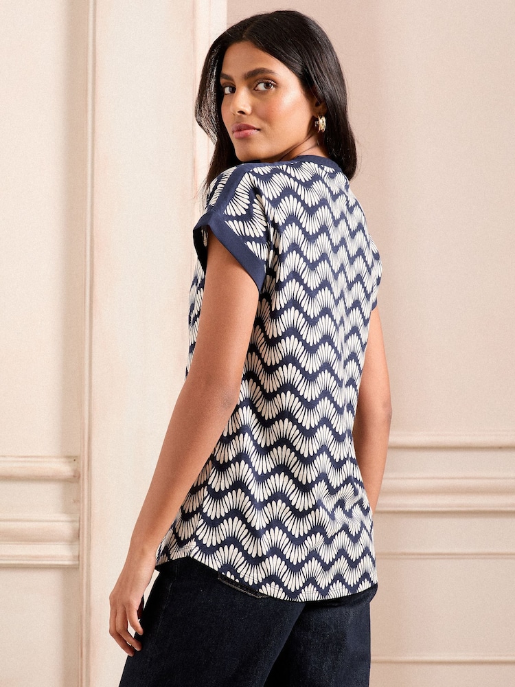 Love & Roses Navy and White Petal Wave Print Petite V-Neck Jersey T-Shirt - Image 4 of 4