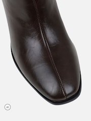 Simmi London Brown Kennedy Knee High Ruched Block Heeled Boots - Image 3 of 4
