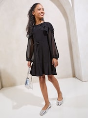 Lipsy Layered Flutter Manches longues Robe (5-16yrs) - Image 3 of 5
