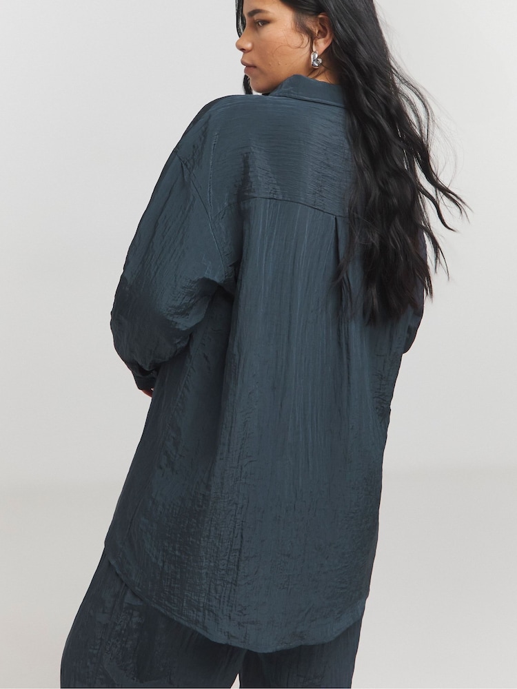 Simply Be Blue Oversized Crinkle Satin Shirt - Image 2 of 4
