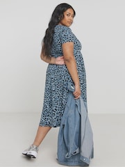 Simply Be Blue Animal Print Supersoft Pocket Midi Dress - Image 2 of 4