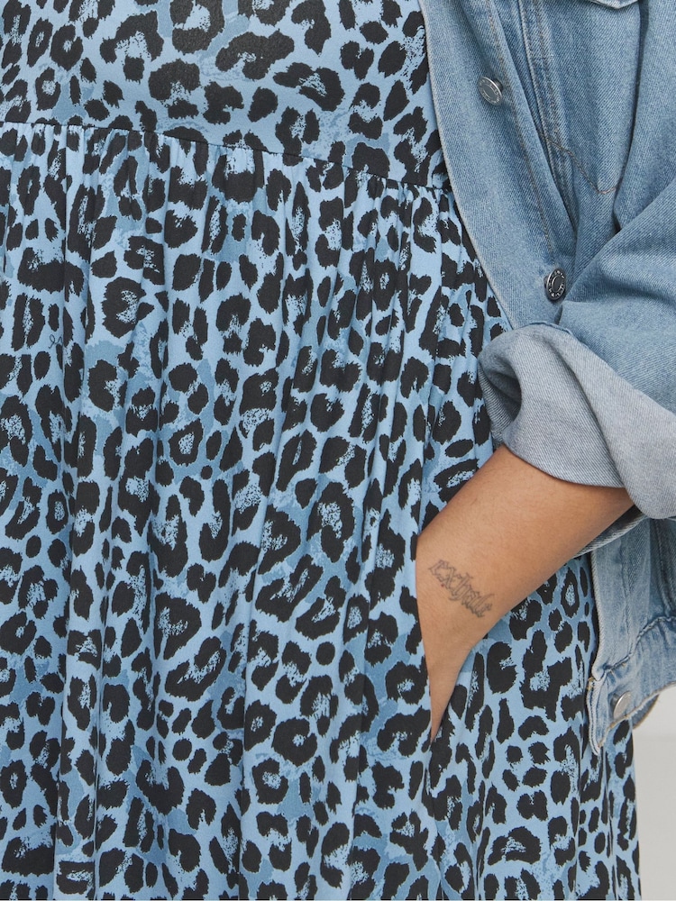 Simply Be Blue Animal Print Supersoft Pocket Midi Dress - Image 4 of 4