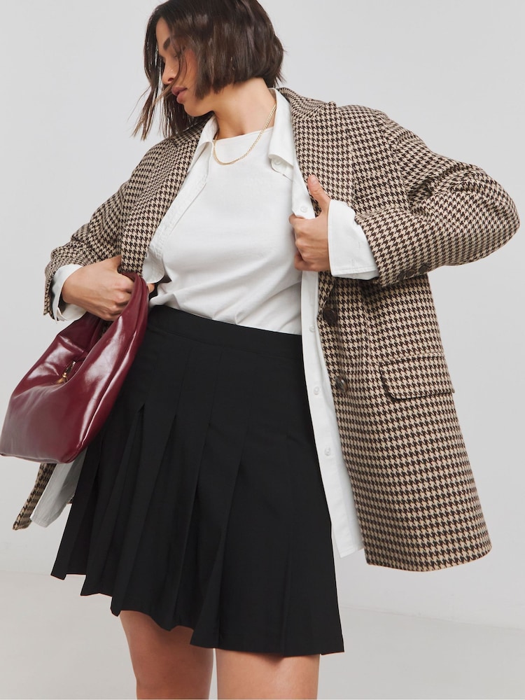 Simply Be Black Belt Detail Pleated Mini Skirt - Image 1 of 4
