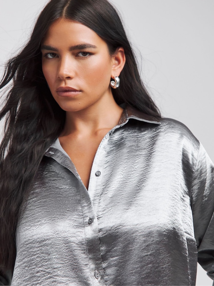 Simply Be Grey Hammered Satin Relaxed Shirt - Image 4 of 4 Simply Be Grey Hammered Satin Relaxed Shirt - Image 4 of 4
