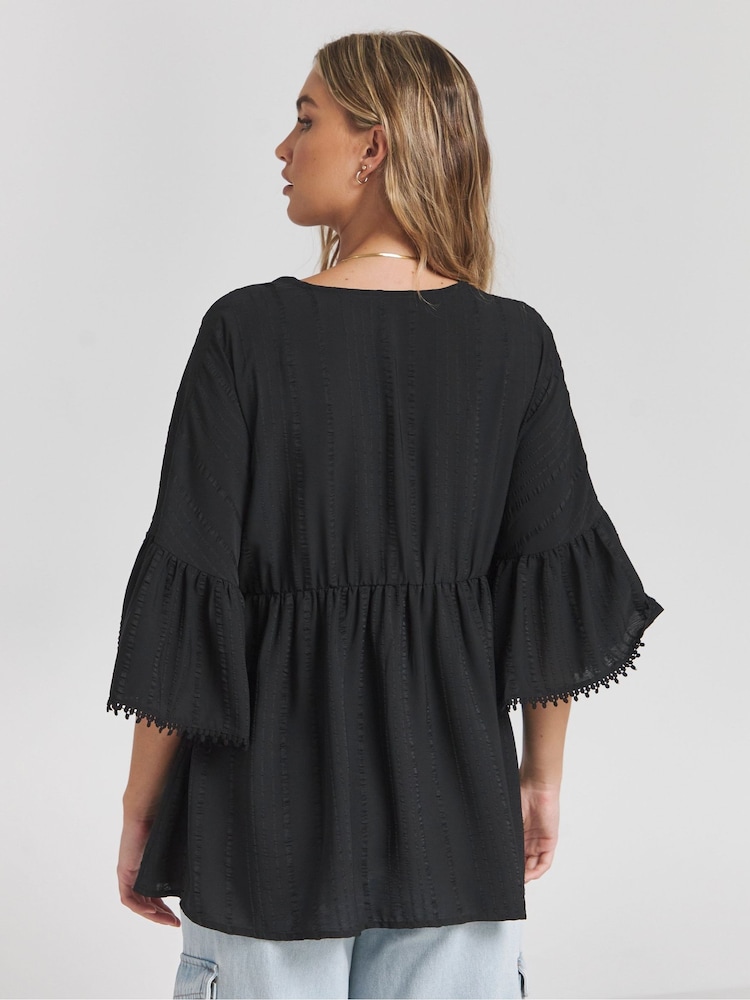 Simply Be Textured V-Neck Ruffle Smock Top - Imagen 2 de 4