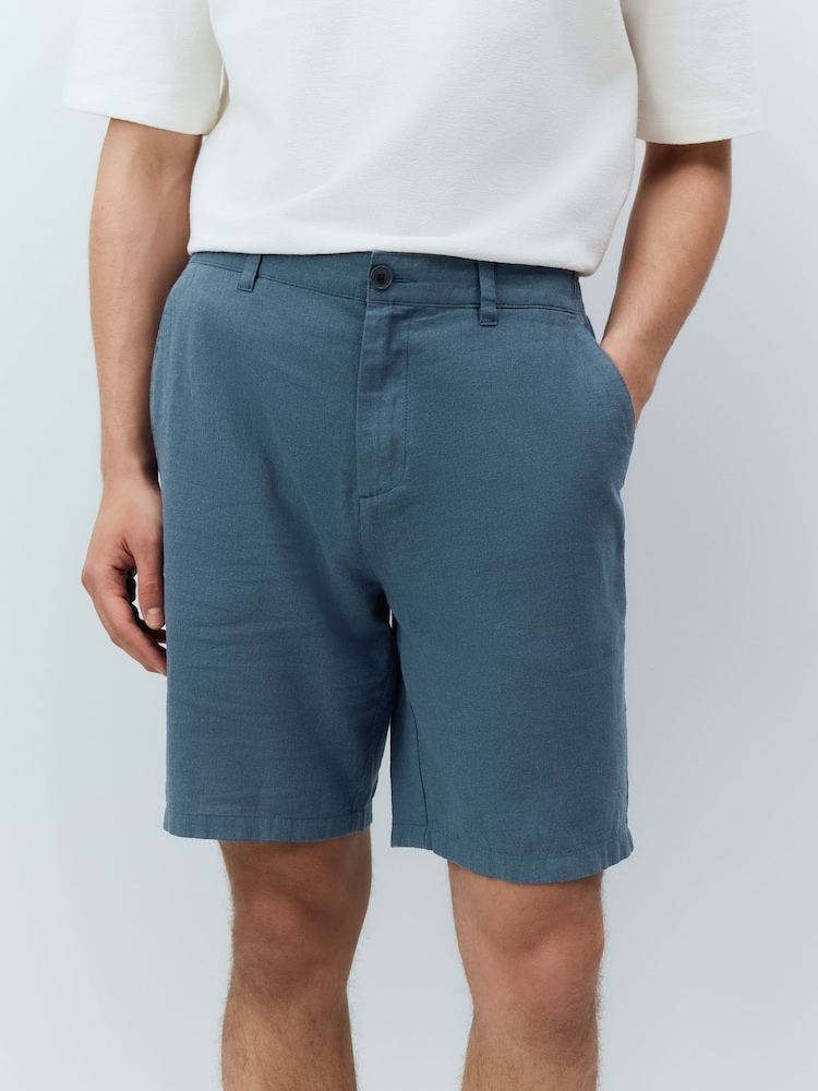 Bleu - Short chino à taille élastique en lin - Image 1 of 5