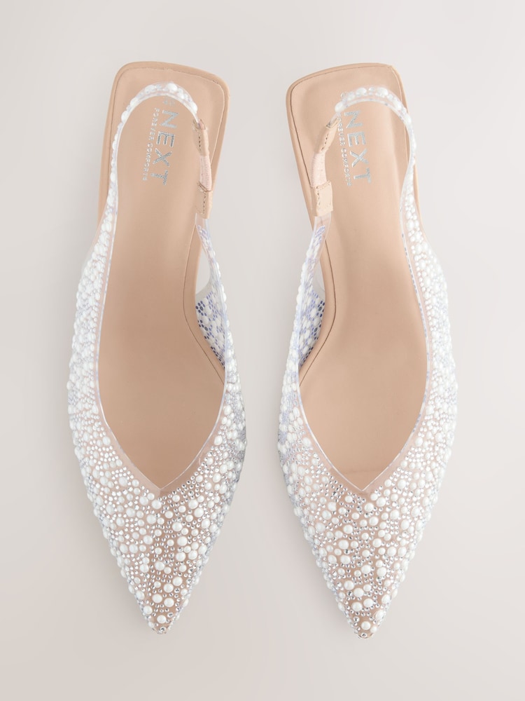 Weiß - Forever Comfort® Slingback-Schuhe mit Absatz, spitzer Zehenpartie und Schmuckstein-Detail aus Vinyl - Image 3 of 5