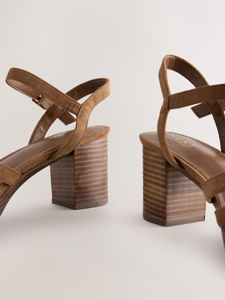 Marron fauve - Sandales à plateforme Forever Comfort® à bout rond et à boucle basse - Image 4 of 5