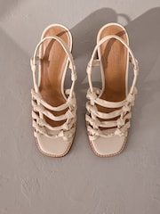 Hueso - Signature Premium Leather Square Toe Cage Slingback Block Heel Sandals - Imagen 2 de 7
