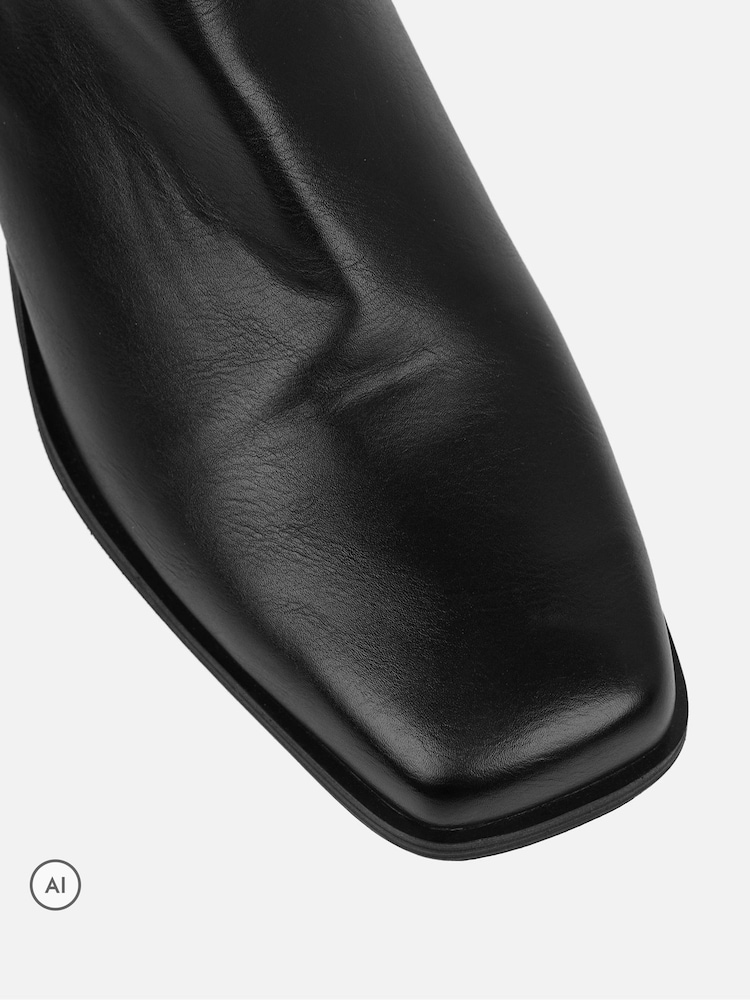 Simmi London Black Tyler Block Heel Chelsea Boots - Image 4 of 4 Simmi London Black Tyler Block Heel Chelsea Boots - Image 4 of 4