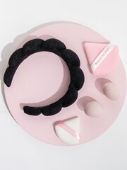 Brush Works Dream Blend Cloud Headband & Makeup Sponge Set (Worth £20) - Image 3 of 5