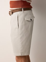 Светло-серый - Faux Suede Belted Chino Shorts - Изображение 4 из 9