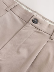 Champiñón - Pantalones cortos chinos con diseño plisado - Imagen 3 de 4