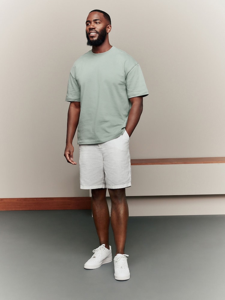 Blanc - Short chino à taille élastique en lin - Image 1 of 8