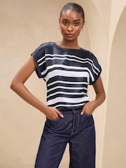 Azul marino - Lipsy camiseta de cuello redondo - Imagen 1 de 4