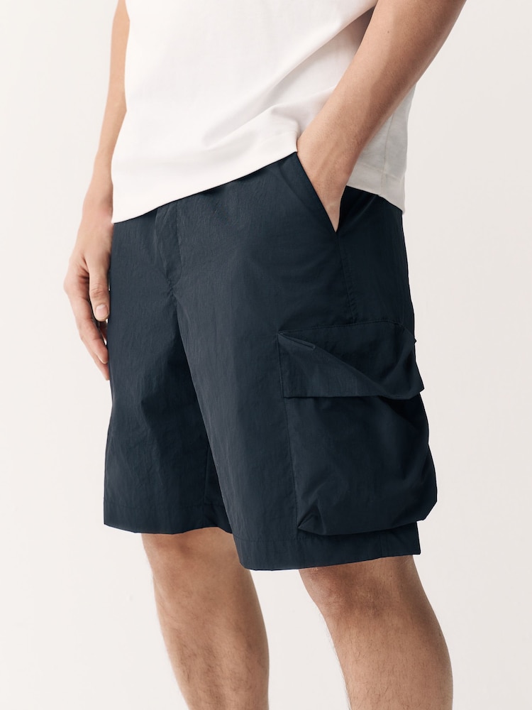 Noir - Short cargo léger à poche bluffante - Image 1 of 6