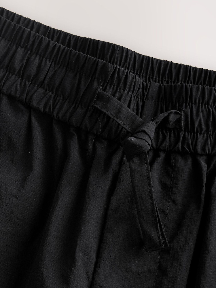 Black Lightweight Bluff Pocket Cargo Shorts - Image 10 of 10 Black Lightweight Bluff Pocket Cargo Shorts - Image 10 of 10