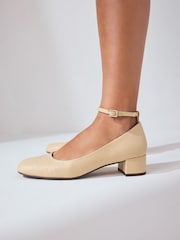 Neutral Forever Comfort® Round Toe Low Block Courts - Image 5 of 9