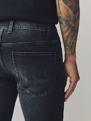 Negro - Corte ajustado - Pantalones cortos de denim elástico - Imagen 6 de 9