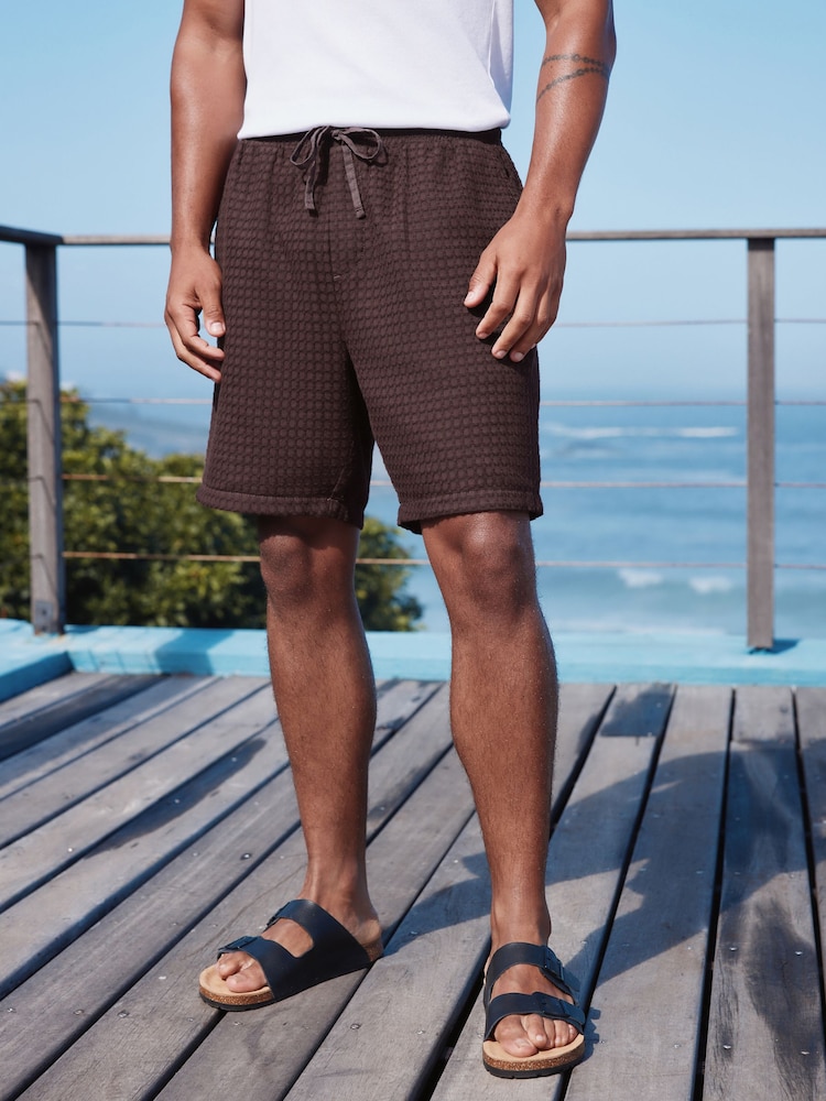 Burgunderrot - Shorts aus 100% Baumwolle mit Struktur und Kordelzug in der Taille - Image 1 of 9