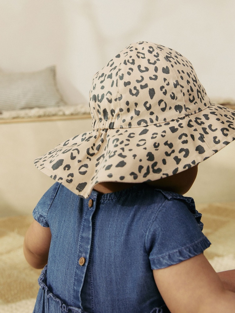 Neutral Leopard Print 100% Cotton Baby Bucket Hat (0mths-2yrs) - Image 2 of 8